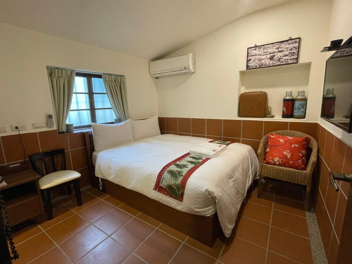 左營蓮潭郭家百年古厝 Hotel Каосюн Екстериор снимка