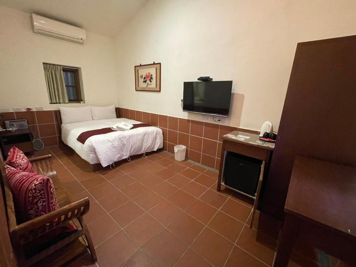 左營蓮潭郭家百年古厝 Hotel Каосюн Екстериор снимка