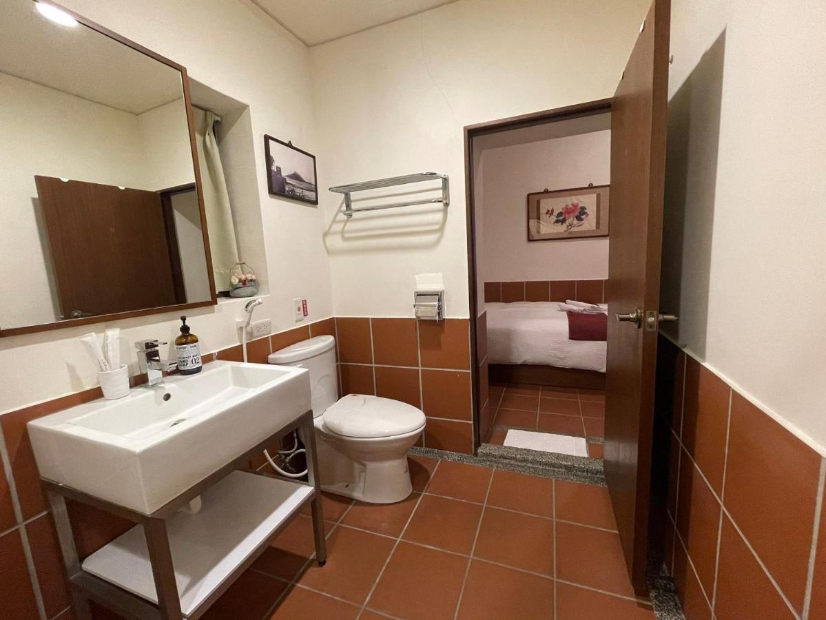 左營蓮潭郭家百年古厝 Hotel Каосюн Екстериор снимка