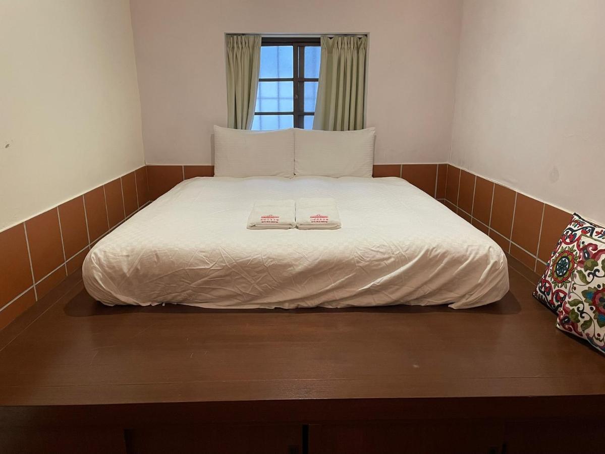 左營蓮潭郭家百年古厝 Hotel Каосюн Екстериор снимка