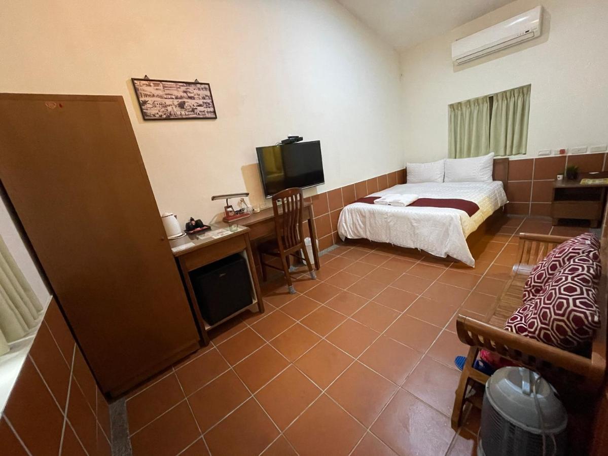 左營蓮潭郭家百年古厝 Hotel Каосюн Екстериор снимка