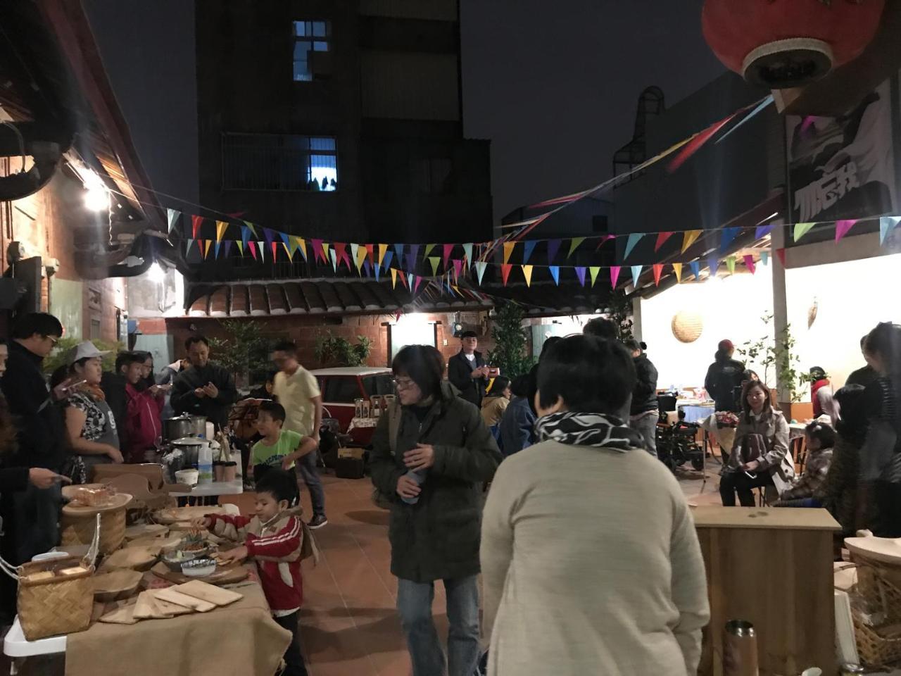 左營蓮潭郭家百年古厝 Hotel Каосюн Екстериор снимка
